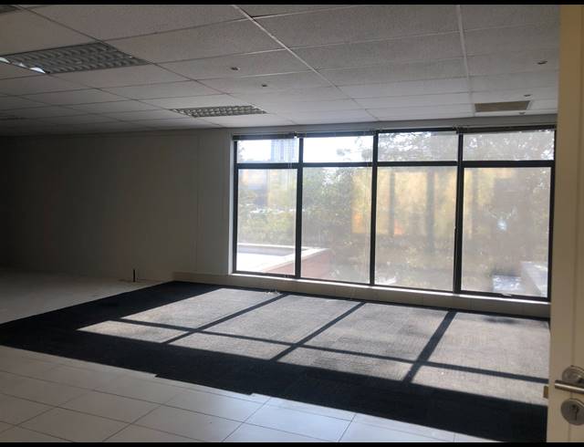 81M² RETAIL TO LET IN SANDTON CENTRAL